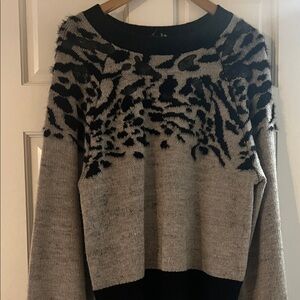 DKNY Black and Gray Patterned Sweater